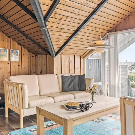 3 Bedroom Awesome In Juelsminde * Sønderby