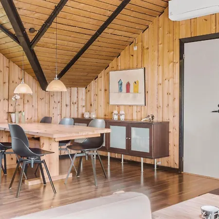 3 Bedroom Awesome In Juelsminde * Sønderby