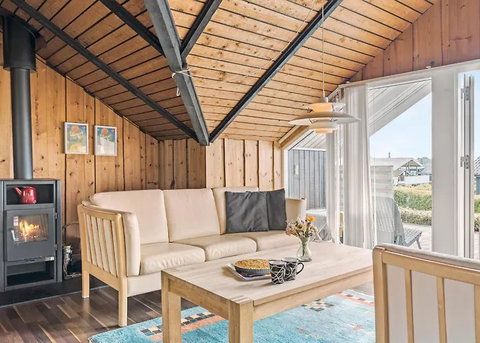 3 Bedroom Awesome In Juelsminde * Sonderby (Midtjylland)