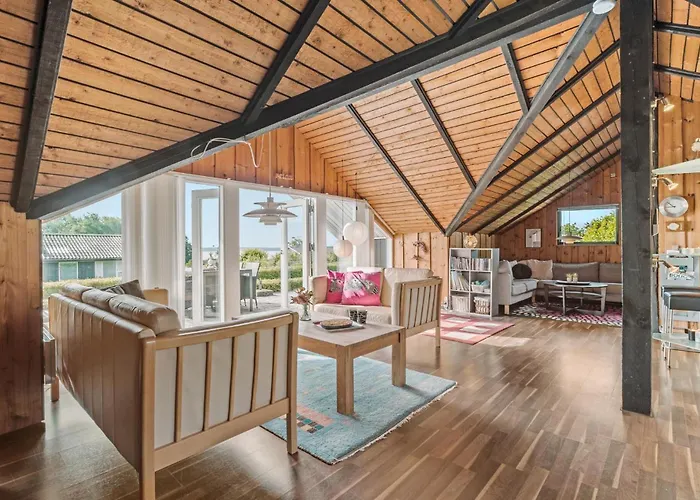 3 Bedroom Awesome In Juelsminde *